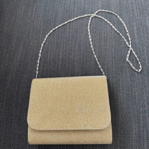 Clutch gold with removable chain like new