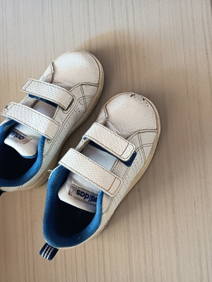 Adidas athletic shoes size 26 used, white and blue