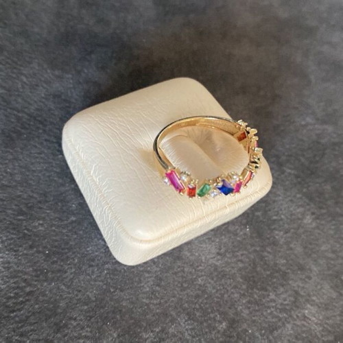 14k Gold Ring like new with multicolor zircon stones