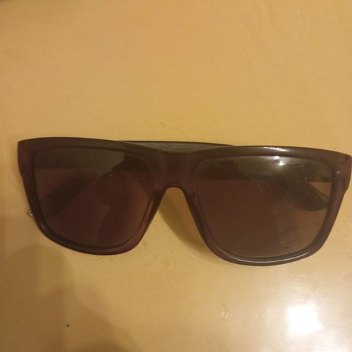 Sunglasses used with brown tinted lenses