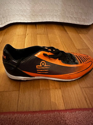 Football shoes like new for 5-a-side