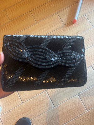 Clutch με χάντρες σαν καινούργιο, μαύρο