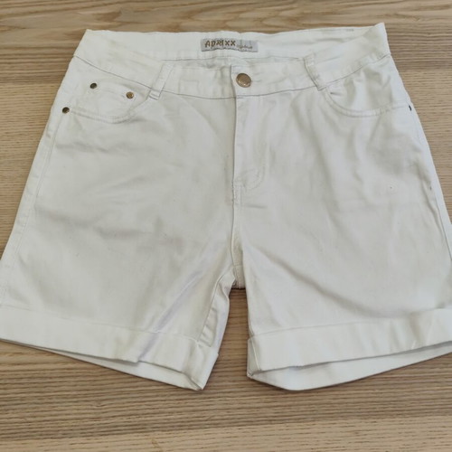 Adrixx Fashion white cotton shorts with cuff