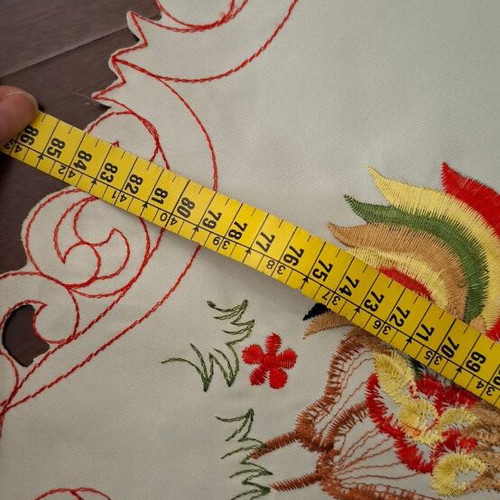 Easter tablecloth new with chicken design