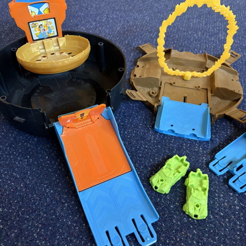 Mattel Hot Wheels Super Wheel Track used