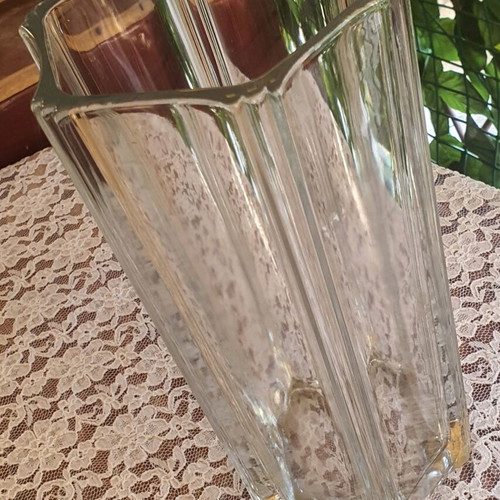 Vase like new, large and sturdy, height 26 cm perimeter 40 cm