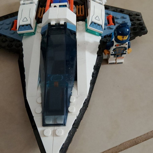 Lego space shuttle with astronaut figure new