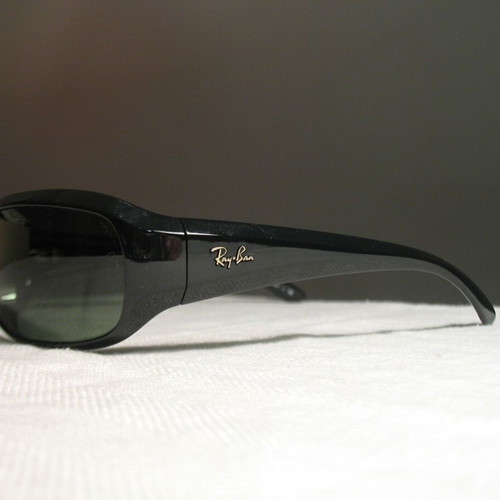 Ray Ban RB4121 men's sunglasses black, like new
