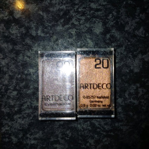 Eyeshadows like new gray smoky and brown gold