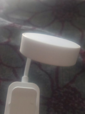 Mini clip book light with batteries