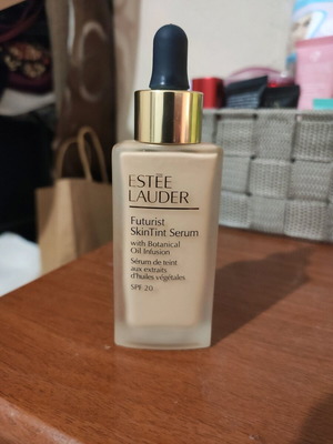 Make Up Estee Lauder Futurist Skintint Serum Liquid Foundation SPF20 30ml σαν καινούργιο