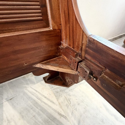 Solid wood bed used, mahogany finish, classic heavy construction