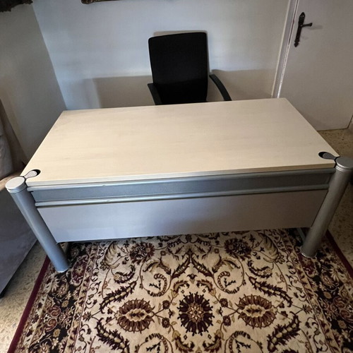 Satto office desk, new