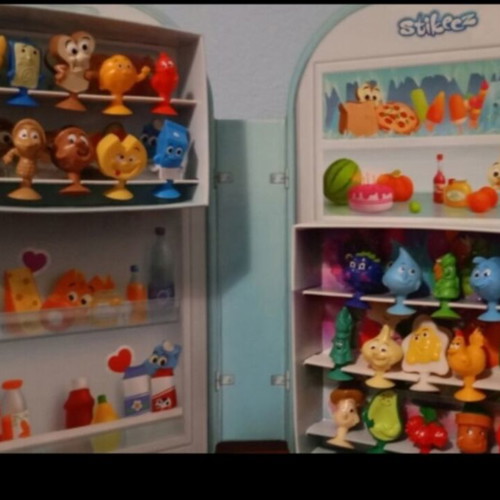 Stikeez Fridge Album used, fully equipped with stickers