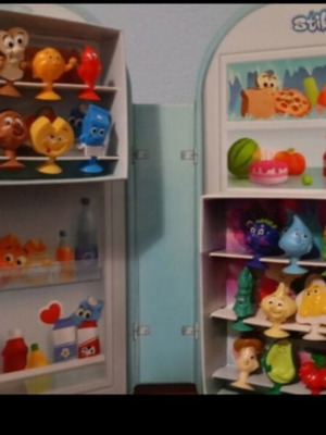 Stikeez Fridge Album used, fully equipped with stickers