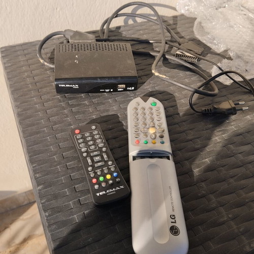 Television with decoder and remote control used, packed ready