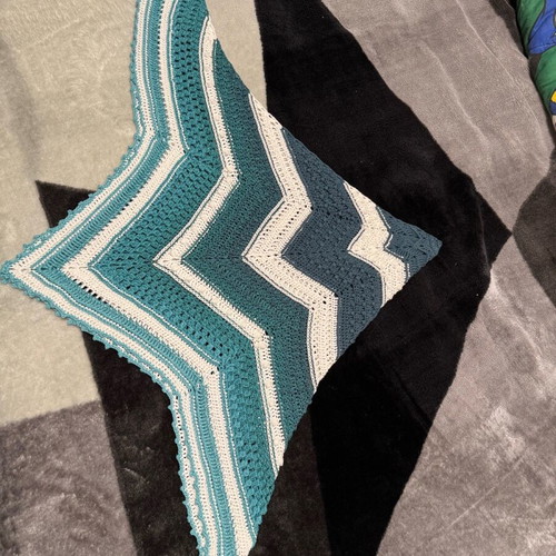 Handmade knitted star shawl made to order, cotton white and turquoise