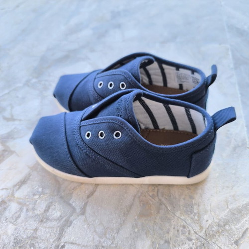 Toms kids espadrilles size 27 like new, blue casual shoes