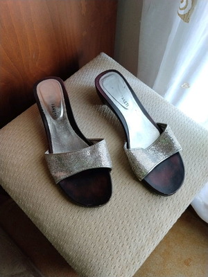 Mules burgundy with silver wide band used, size 37