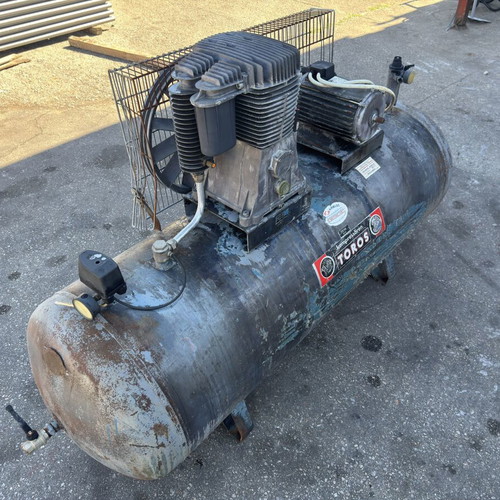 Toros air compressor 500lt 7.5 hp used