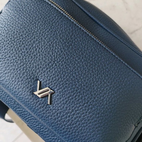 Verde crossbody bag blue like new