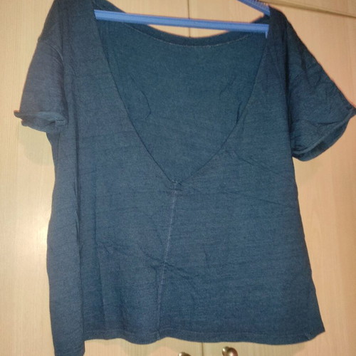 Blouse used with open back, size M, blue