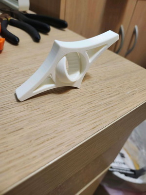 Ergonomic Reading Aid with Rotating Ring new