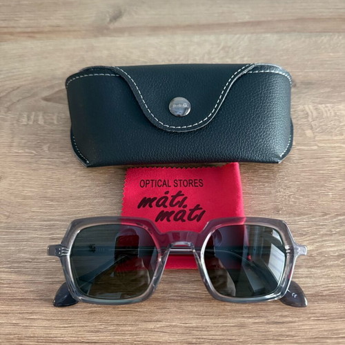 Mati Mati sunglasses like new, UV 400, gray and green