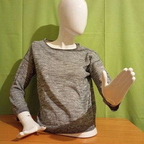 H&M Women's Gray Lightweight Long-Sleeve Sweater like new, size S