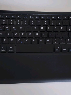 Bluetooth Keyboard like new