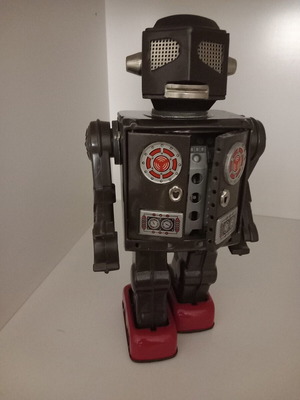 Japanese collectible robot from 1968, like new