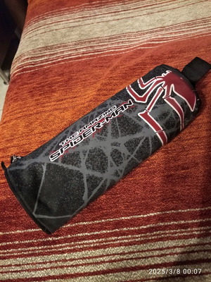 The Amazing Spider-Man Marvel pencil case like new, cylindrical