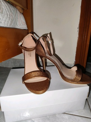 Sandals new gold-bronze