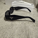 Prada sunglasses like new, black