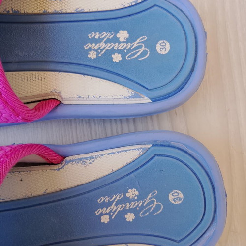 Giardino D'Oro flip flops for girls size 30 like new blue and pink