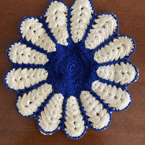 Vintage handmade crochet flower kitchen potholder