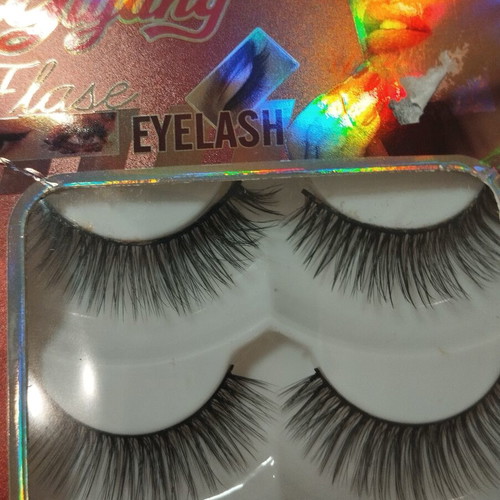 Eye Makeup Set like new with eyelashes, glue, brown pencil Mua, dip liner H&M