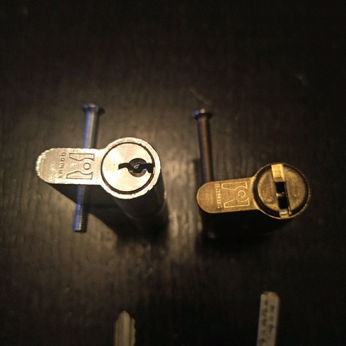 Domus lock cylinders used, pack of 2 with keys