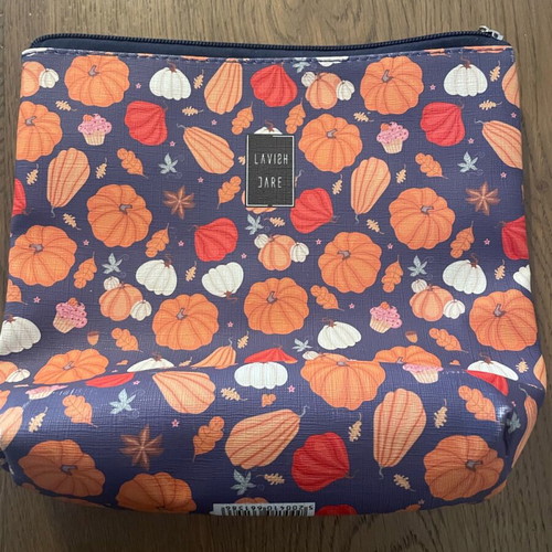 Toiletry bag large size like new, waterproof multicolor