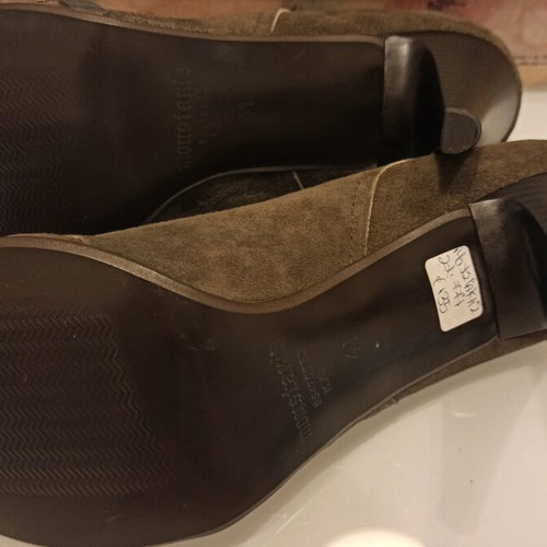 Moustakis shoes size 41 new, brown leather pumps