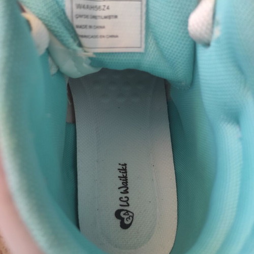 Athletic boots size 34 like new, purple and turquoise