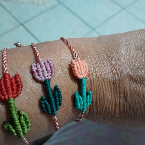 Macrame Tulip Bracelet made to order