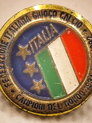 Collectible pin of Italian Football Federation like new