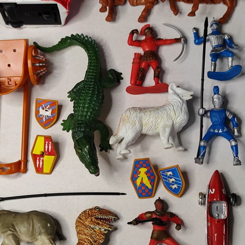 Vintage toys used, assorted lot with various pieces