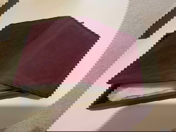 Χειροποίητη δερμάτινη θήκη για κάρτες