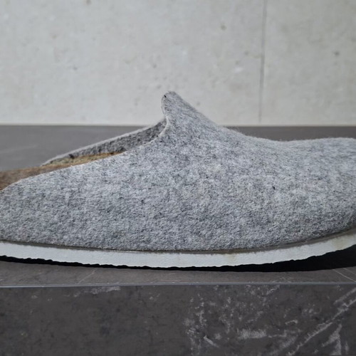 Birkenstock Amsterdam clogs, light gray wool felt, size 37