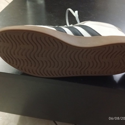 Adidas children's athletic shoes size 39, like new, white