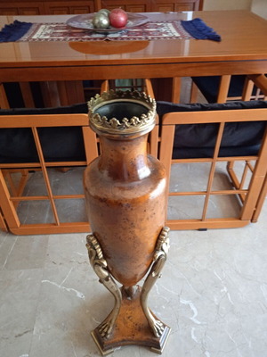 Classic decorative amphora KOURTIS like new with bronze details
