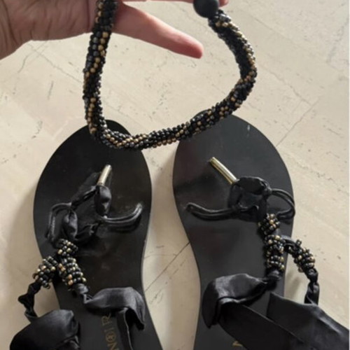 CafeNoir sandals with necklace new, size 38, black