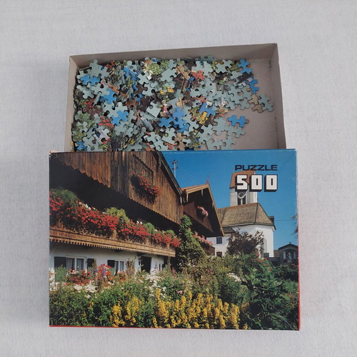 Puzzle with 500 pieces, new, houses with blooming garden
